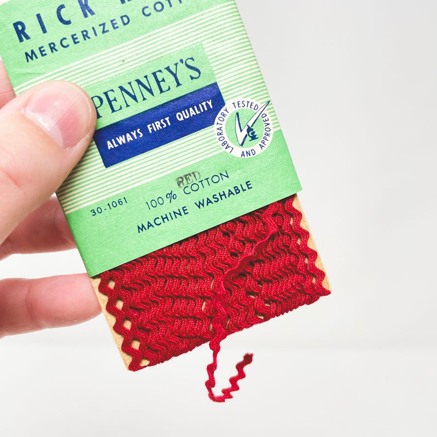 Penney's Rick Rack Trim - Red