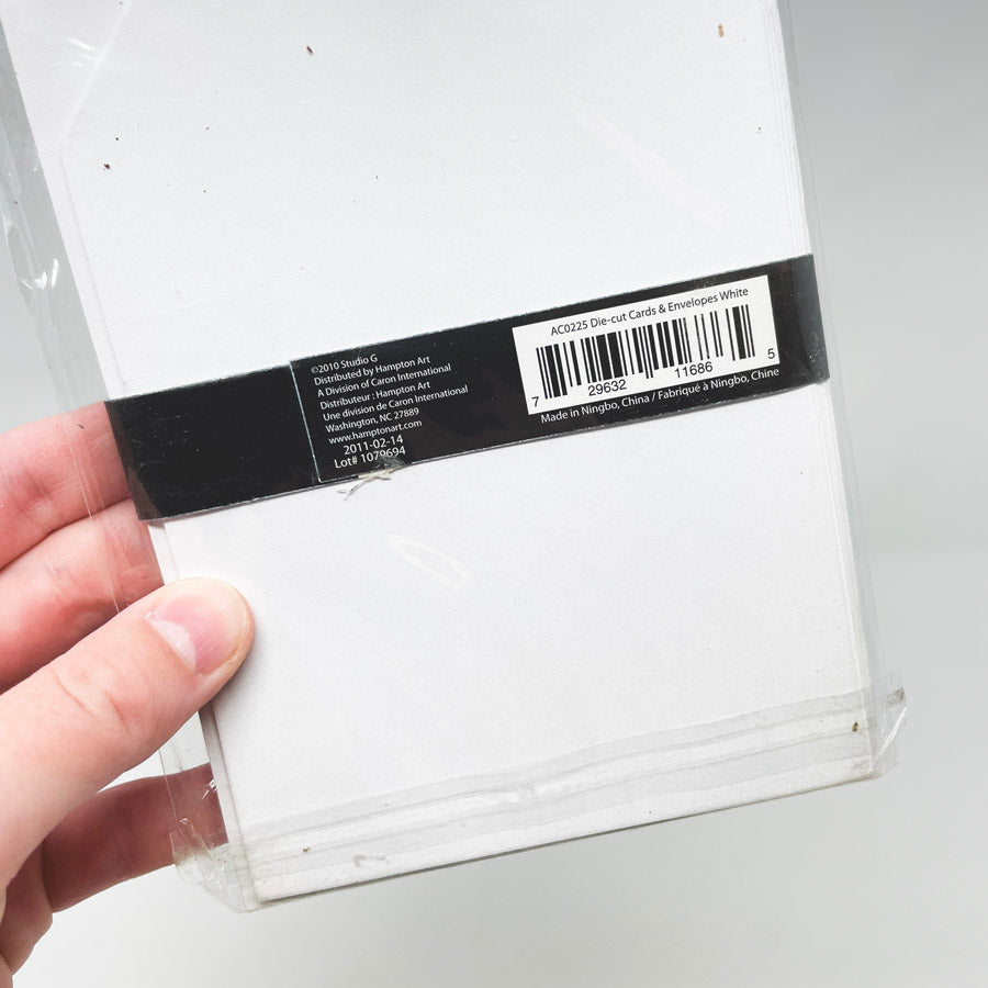 Studio G- AC0225 White Die Cut Cards & Envelopes