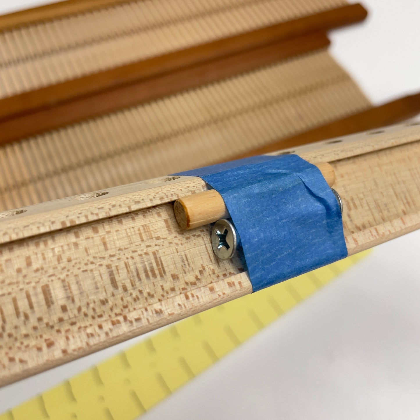 Ashford Rigid Heddle Loom Reeds & Shuttle – Mixed Lot of 3 Reeds + Accessories