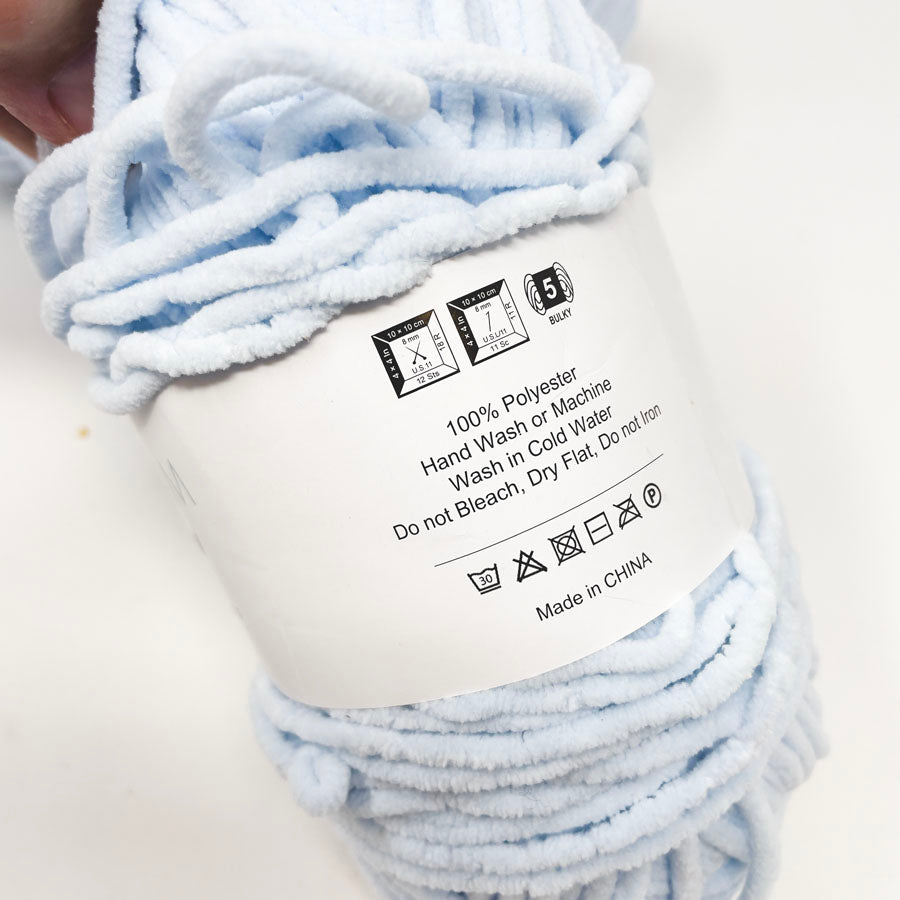MojaDream Marshmallow Chenille Yarn (1)