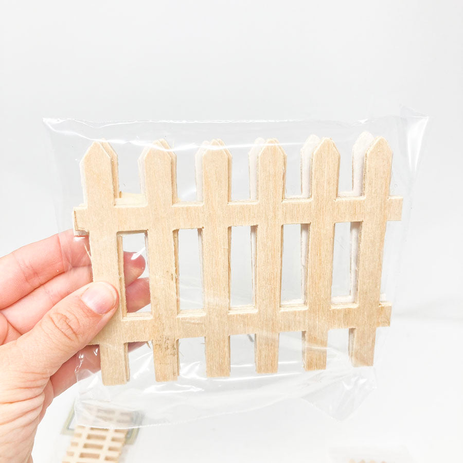 Miniature Picket Fencing (1)