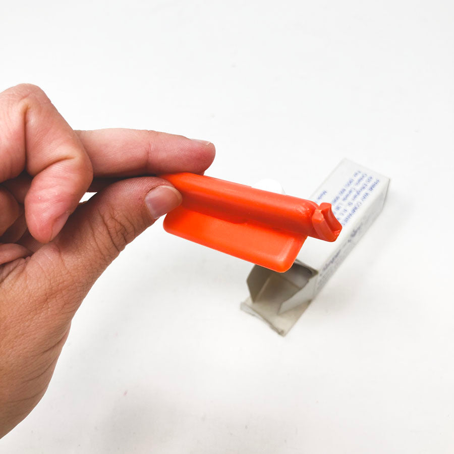 Easy- Eye Sewing Machine Needle Threader