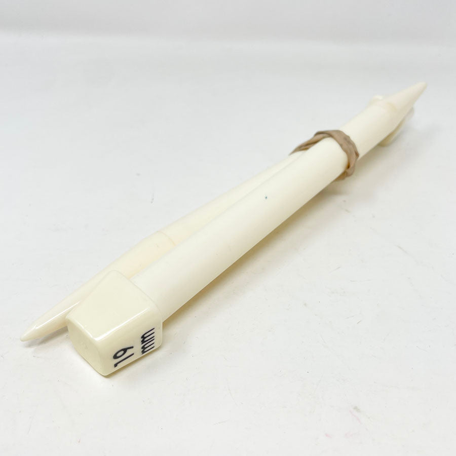 Size US 35-19mm Knitting Needles