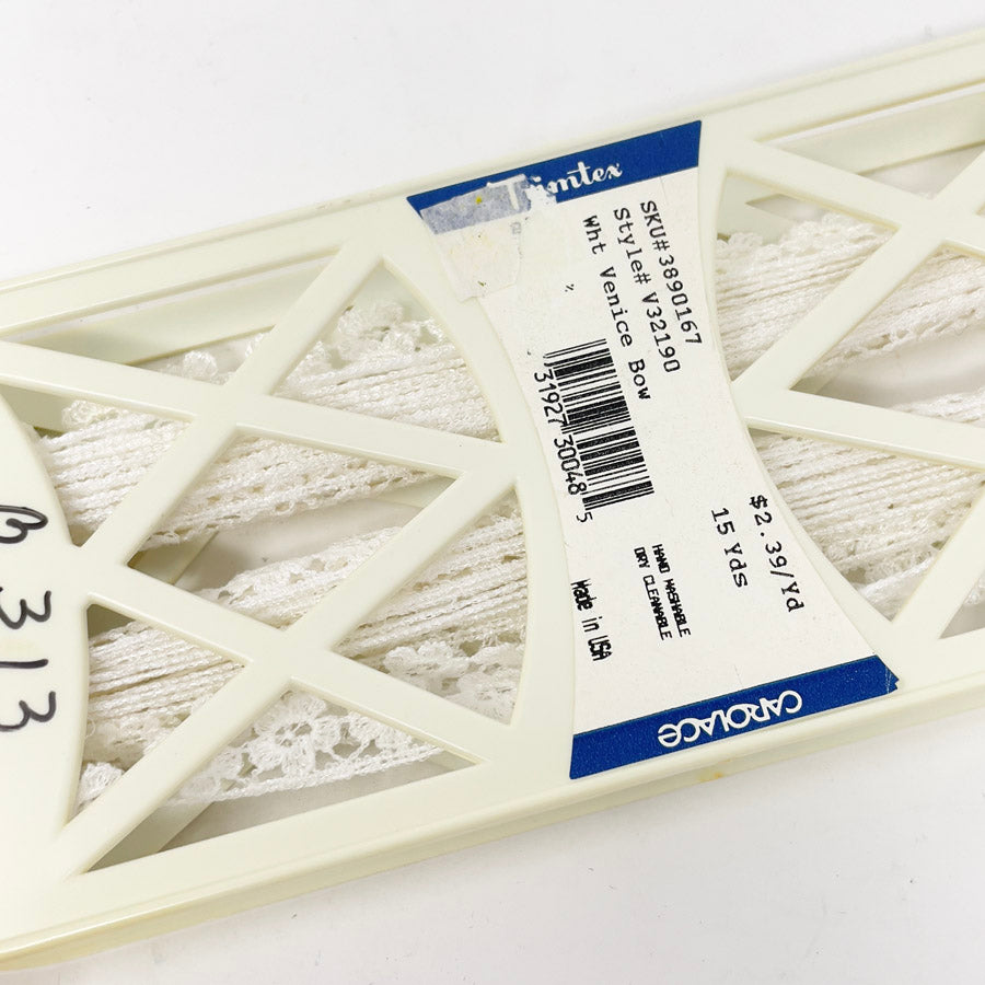 7 yds White Venice Bow Lace