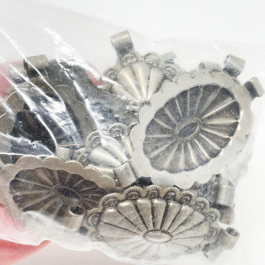 Metal Medallion Links
