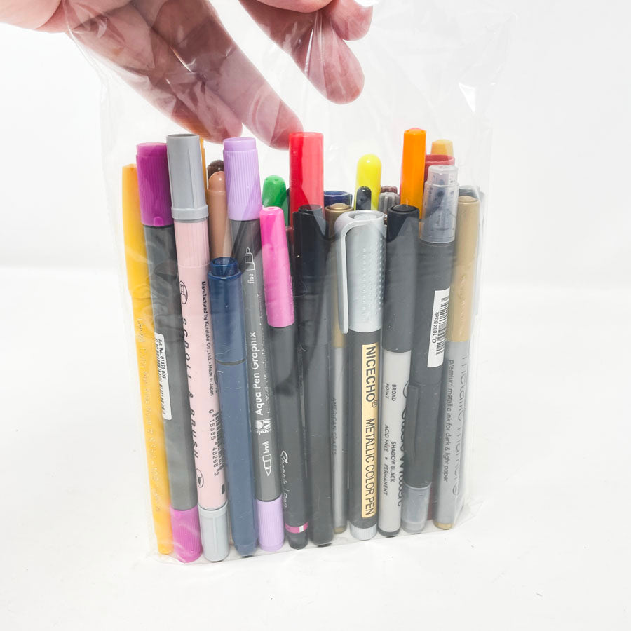 Large Bundle of Fine Point Art Markers