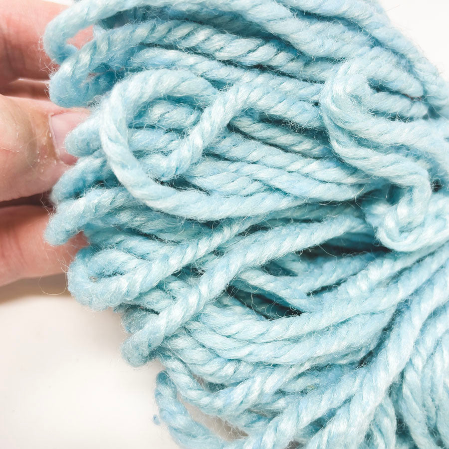 Aunt Lydias Heavy Rug Yarn - Lt. Blue