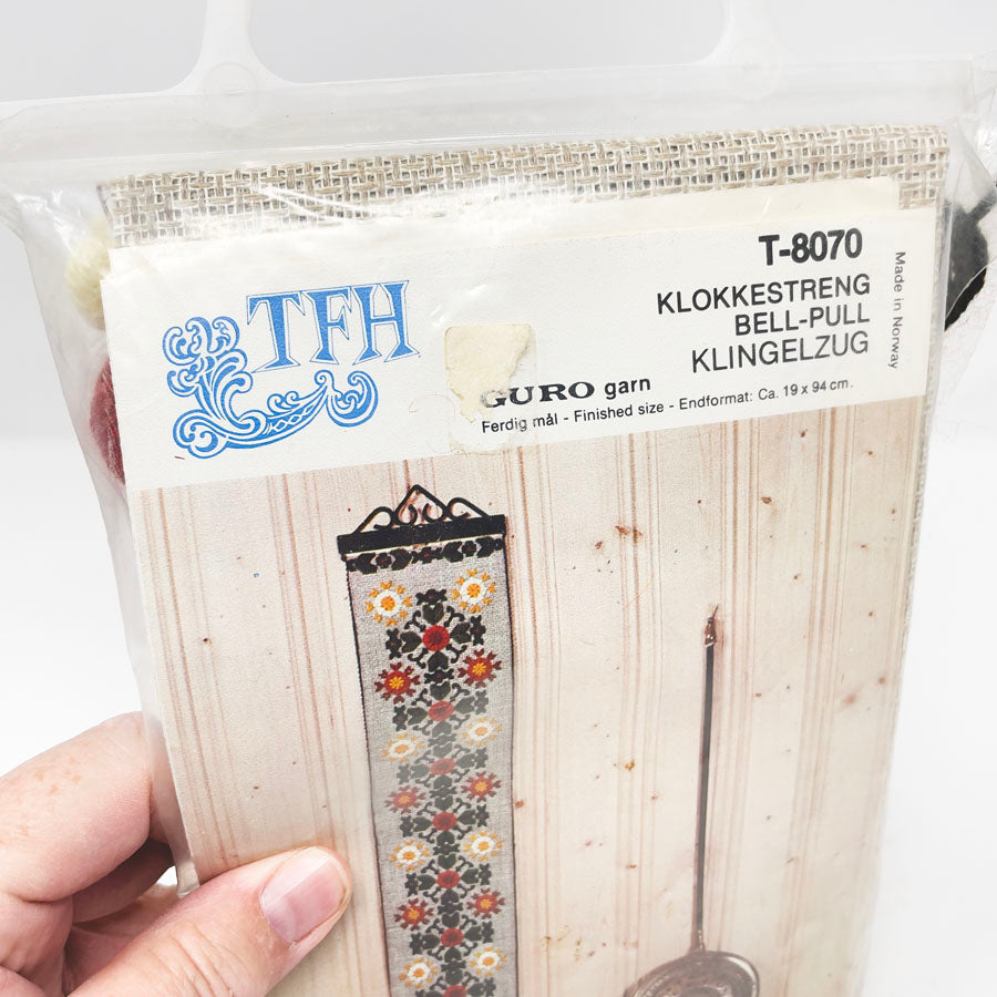 TFH Klokkestreng Bell Pull Crewel Kit