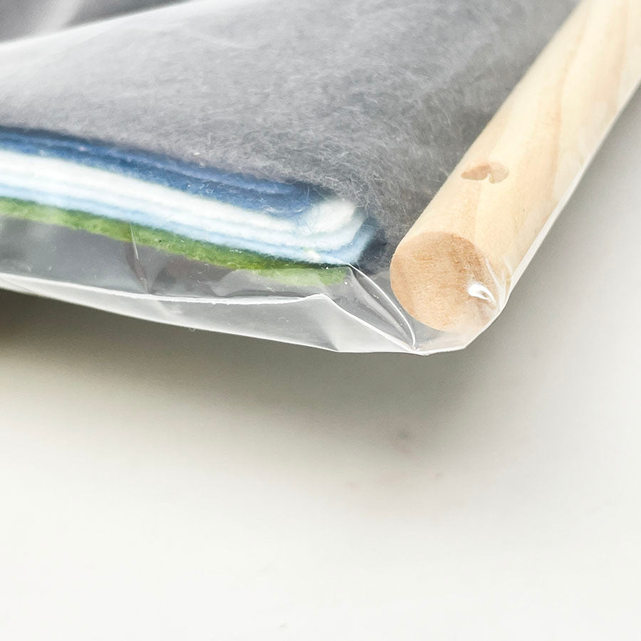 Annie's Moody Blues Wall Hanging Kit