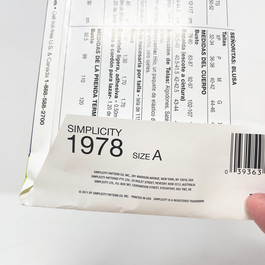 2011 Simplicity Sewing Patterns 1978 - Misses' Pullover Top