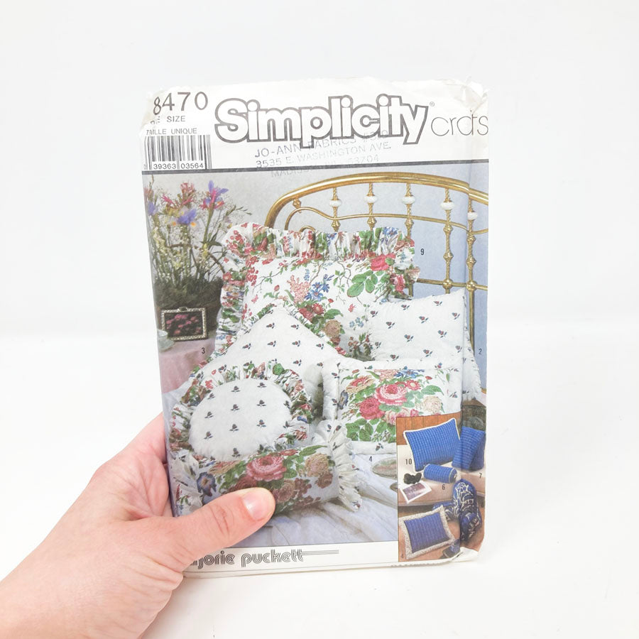 Simplicity 8470 Sewing Pattern - Pillows - 1987