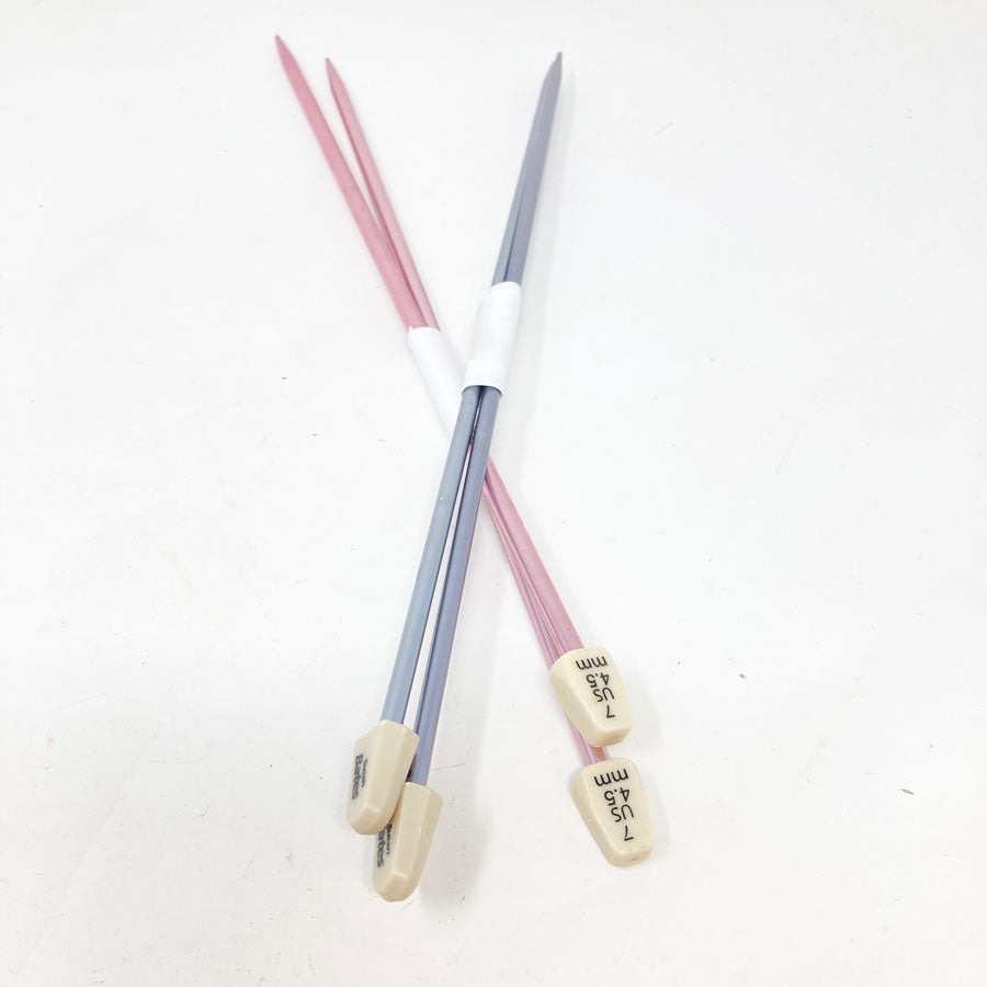 Bates Knitting Needles (1)