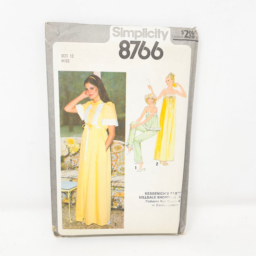 Vintage 1977 Simplicity Nightgown/Robe - 8766 - Size 12