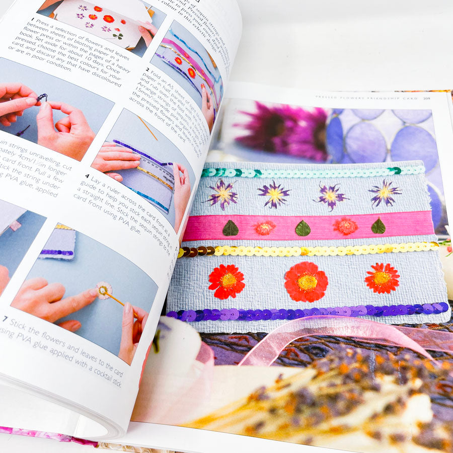 "The Complete Practical Guide to Cardmaking" Book