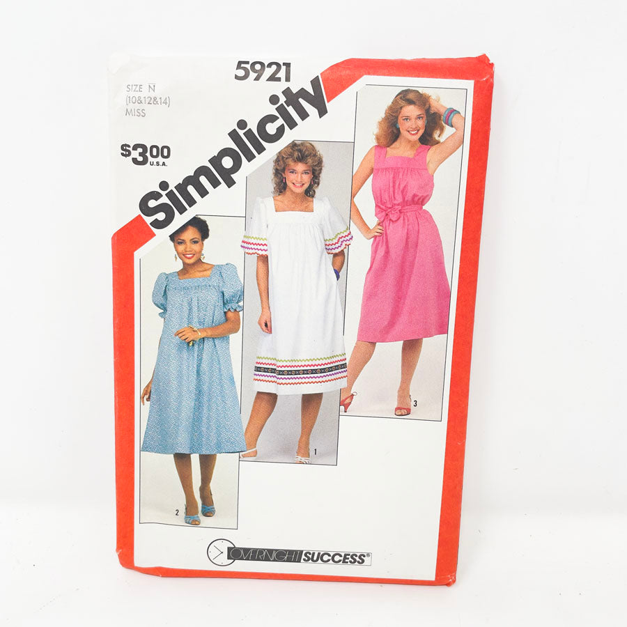 Vintage 1983 Simplicity Dress - 5921 - Size 10-14