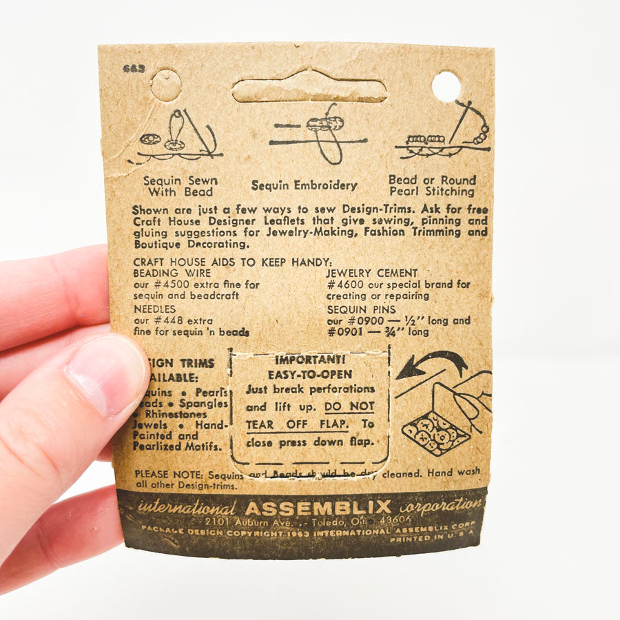 Craft House Boutique Design Trims- green small maple leaf sequins