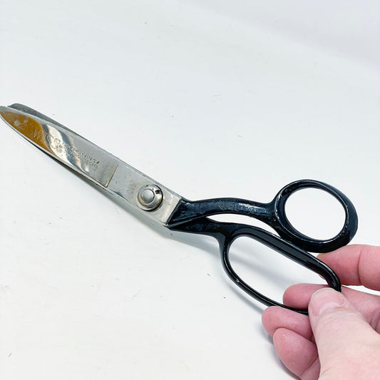 Vintage Weiss Black Handled Pinking Shears
