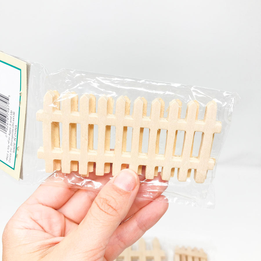 Miniature Picket Fencing (1)