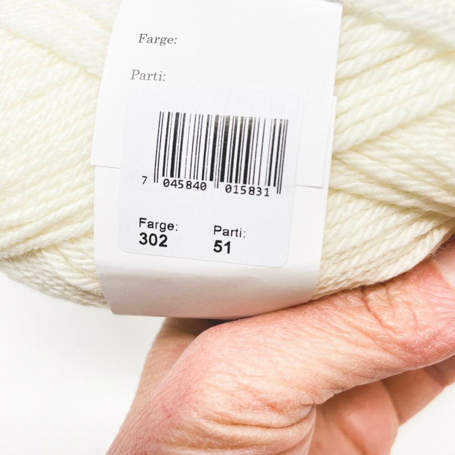 Petter Yarn by Rauma (1)