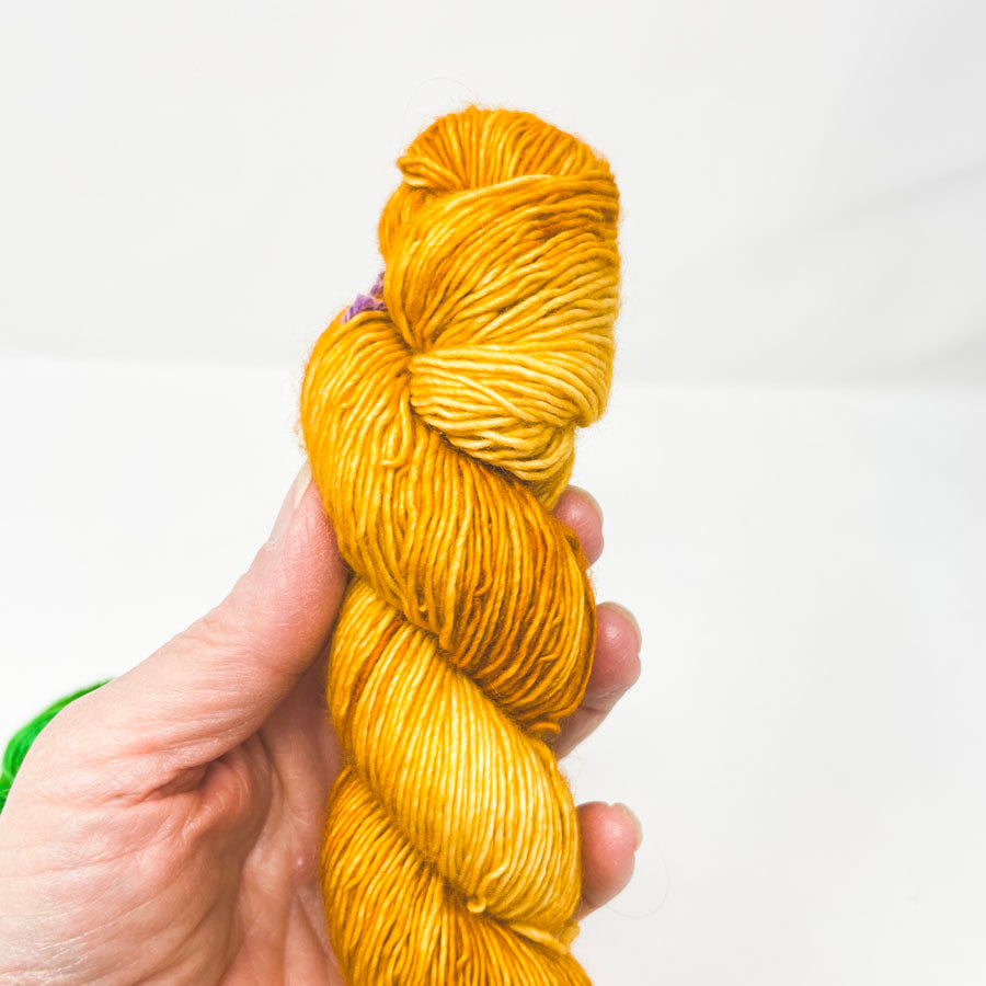 Unmarked Speciality Yarn (1)