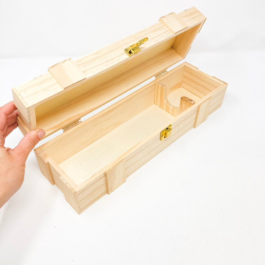Wood Chest with Latch (14"x4") (1)