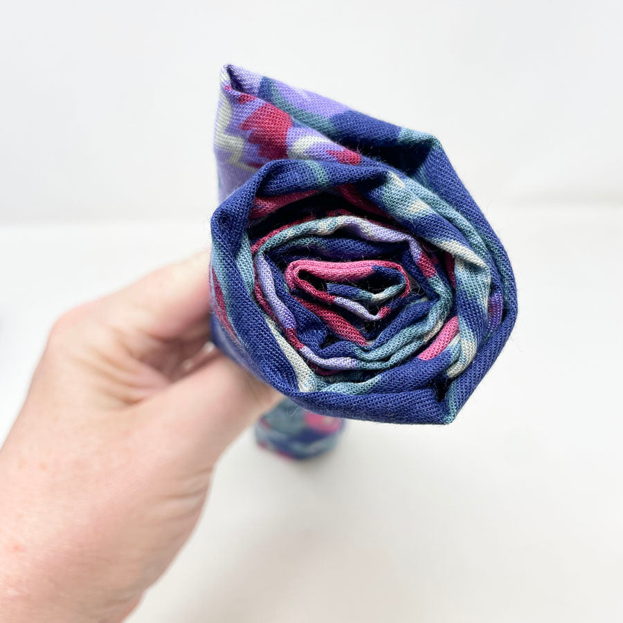 33" x 52" Navy Blue Floral Shirt Weight Fabric