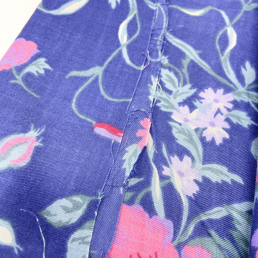 33" x 52" Navy Blue Floral Shirt Weight Fabric