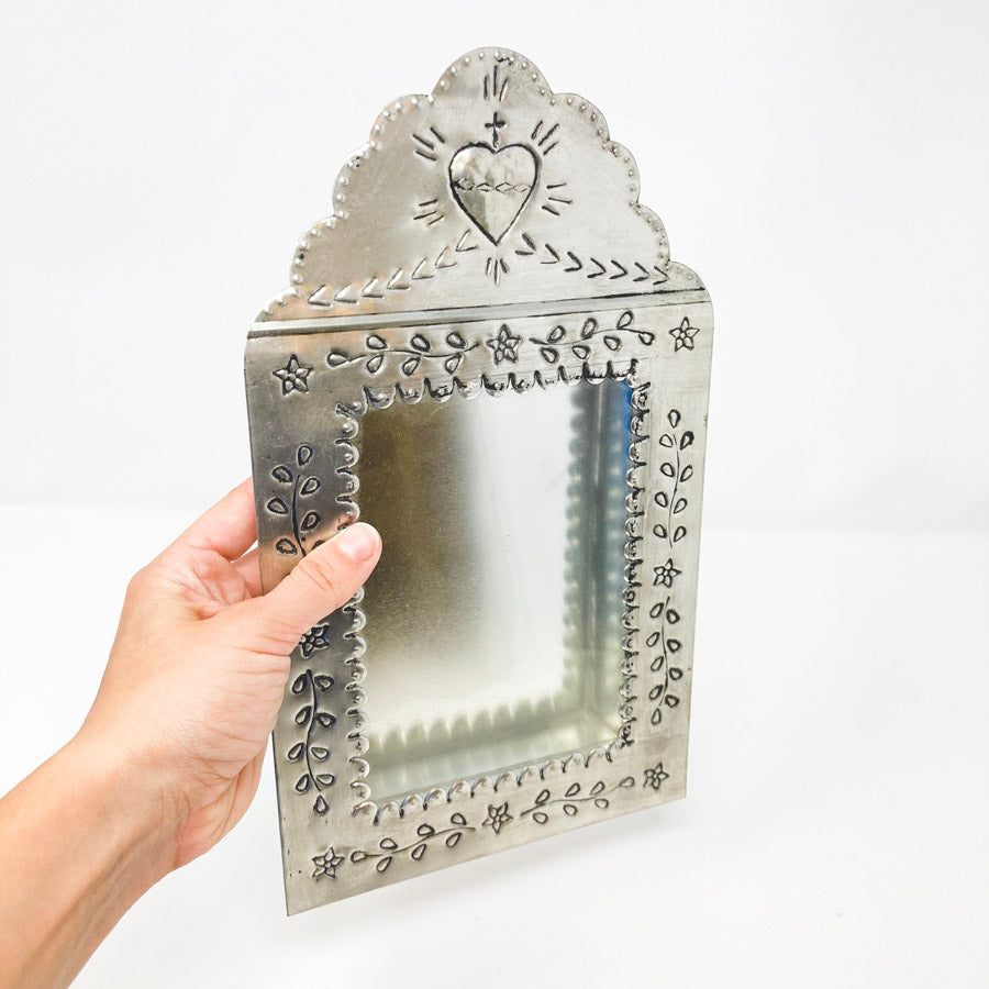 Folk Art Tin Shadow Box (1)