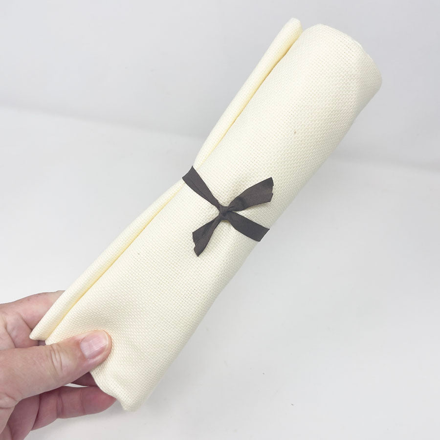 31" x 35" - 18 Count - Cream Aida
