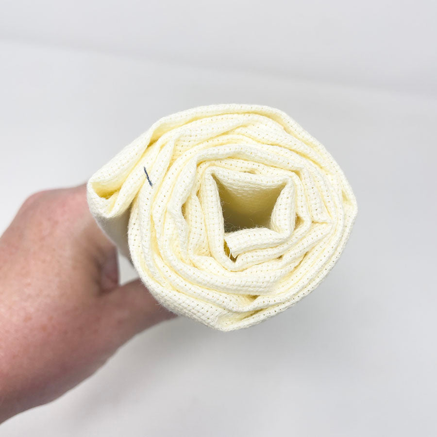 31" x 35" - 18 Count - Cream Aida