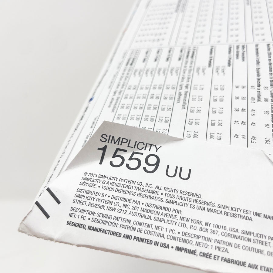 2013. Simplicity Sewing Patterns 1559 - Misses' Slim Pants and Skirts Each in Two Lengths