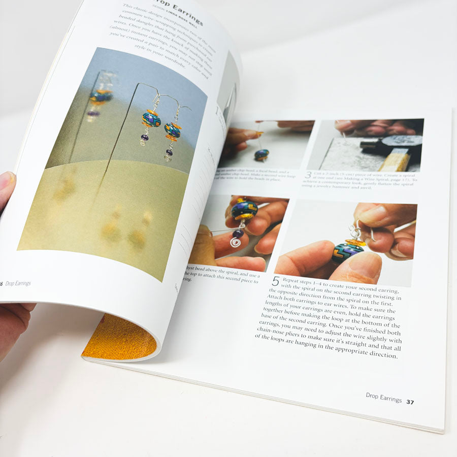 The Weekend Crafter - Beading by Paige Gilchrist Blomgren