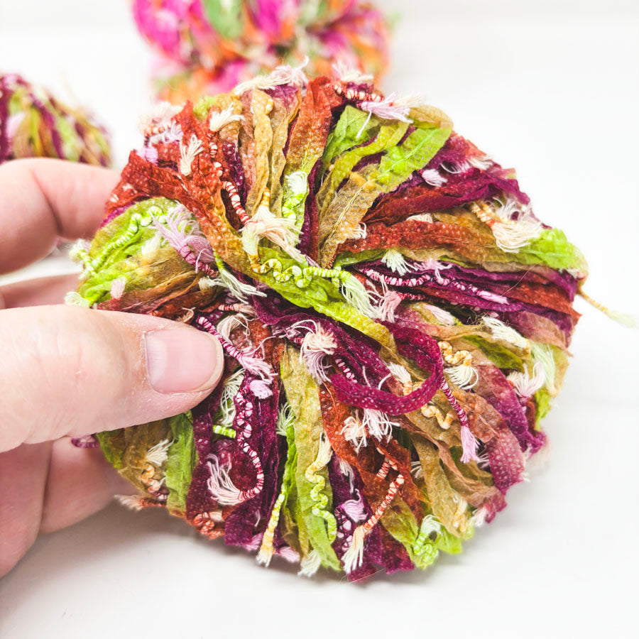 Unmarked Novelty Yarn (1)