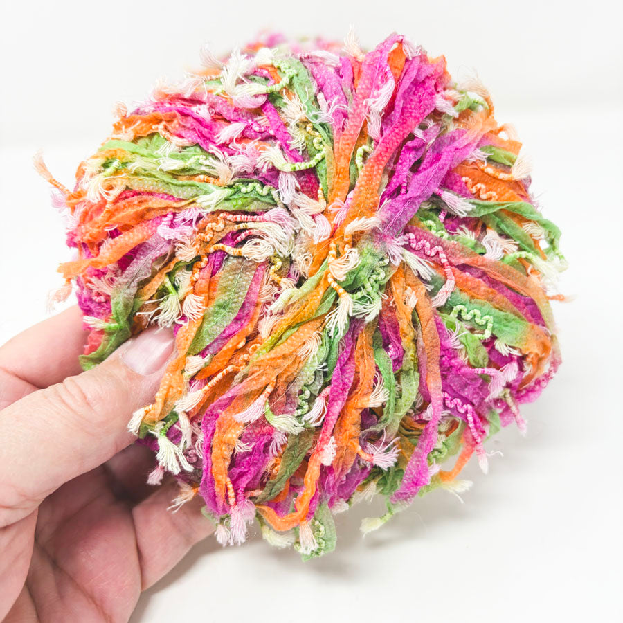 Unmarked Novelty Yarn (1)