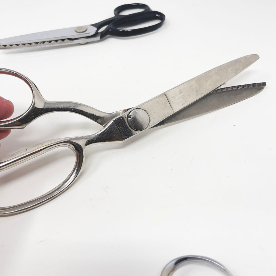 Vintage Metal Pinking Shears
