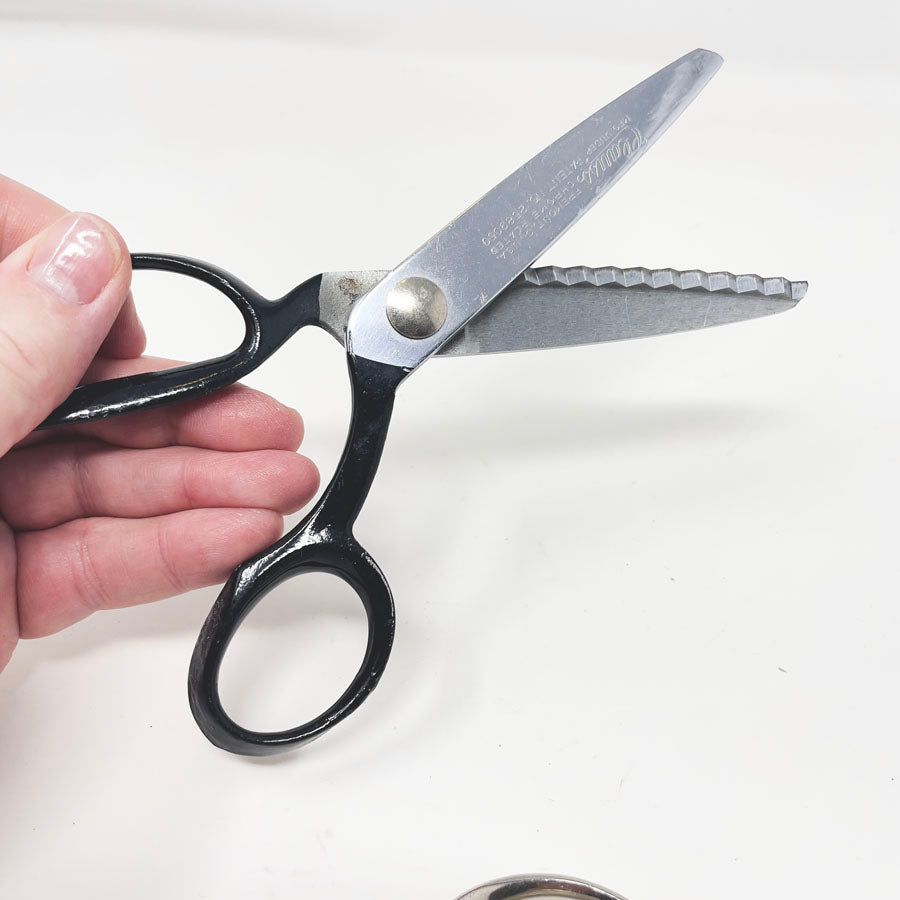 Vintage Metal Pinking Shears
