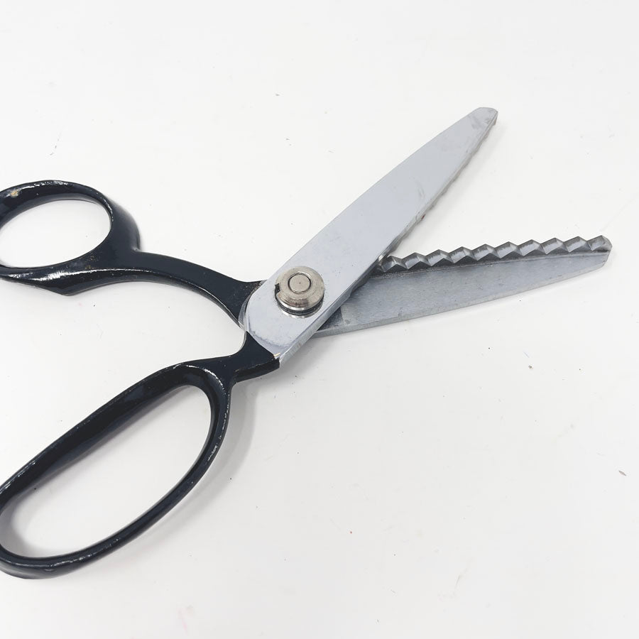 Vintage Metal Pinking Shears