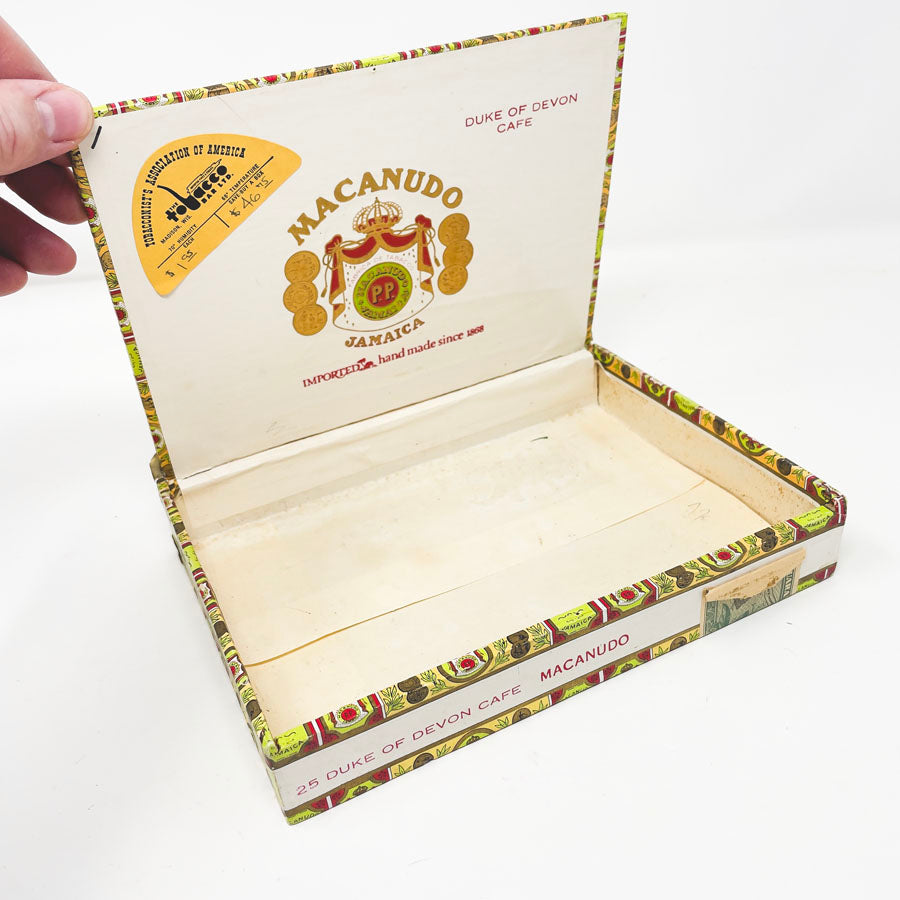 Macundo Cigar Box
