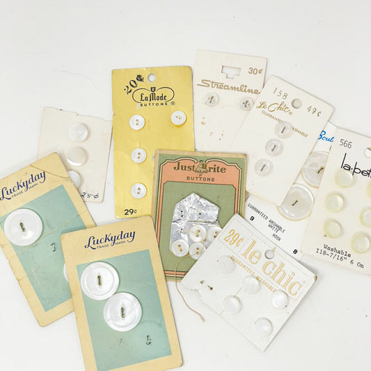 Vintage Clear & White Carded Button Pack