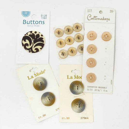 Tan Carded Button Pack