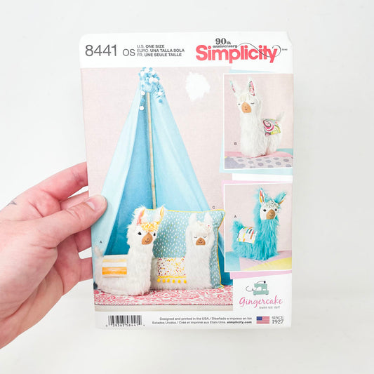 Simplicity 8441 Sewing Pattern - Stuffed Animals and 15" Pillow with Applique