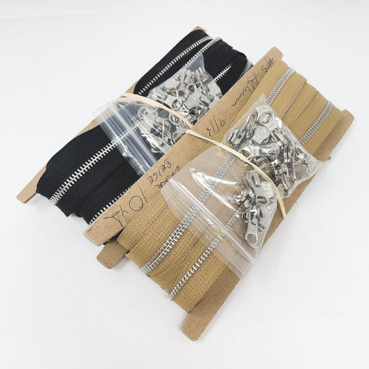 Metal Continuous Zipper Lengths with Silver Pulls