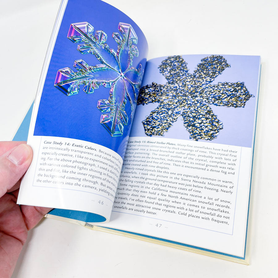"Field Guide to Snowflakes" Book by Libbercht