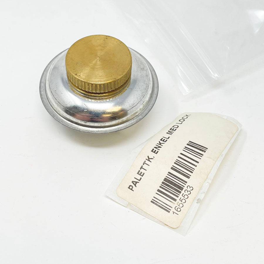 Palette Cup with Brass Cover