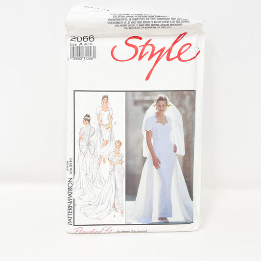 1990s Style 2066 Sewing Pattern - Dress (8-18)